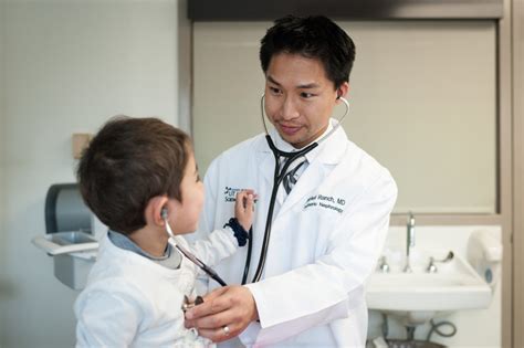 pediatric nephrology near occidental